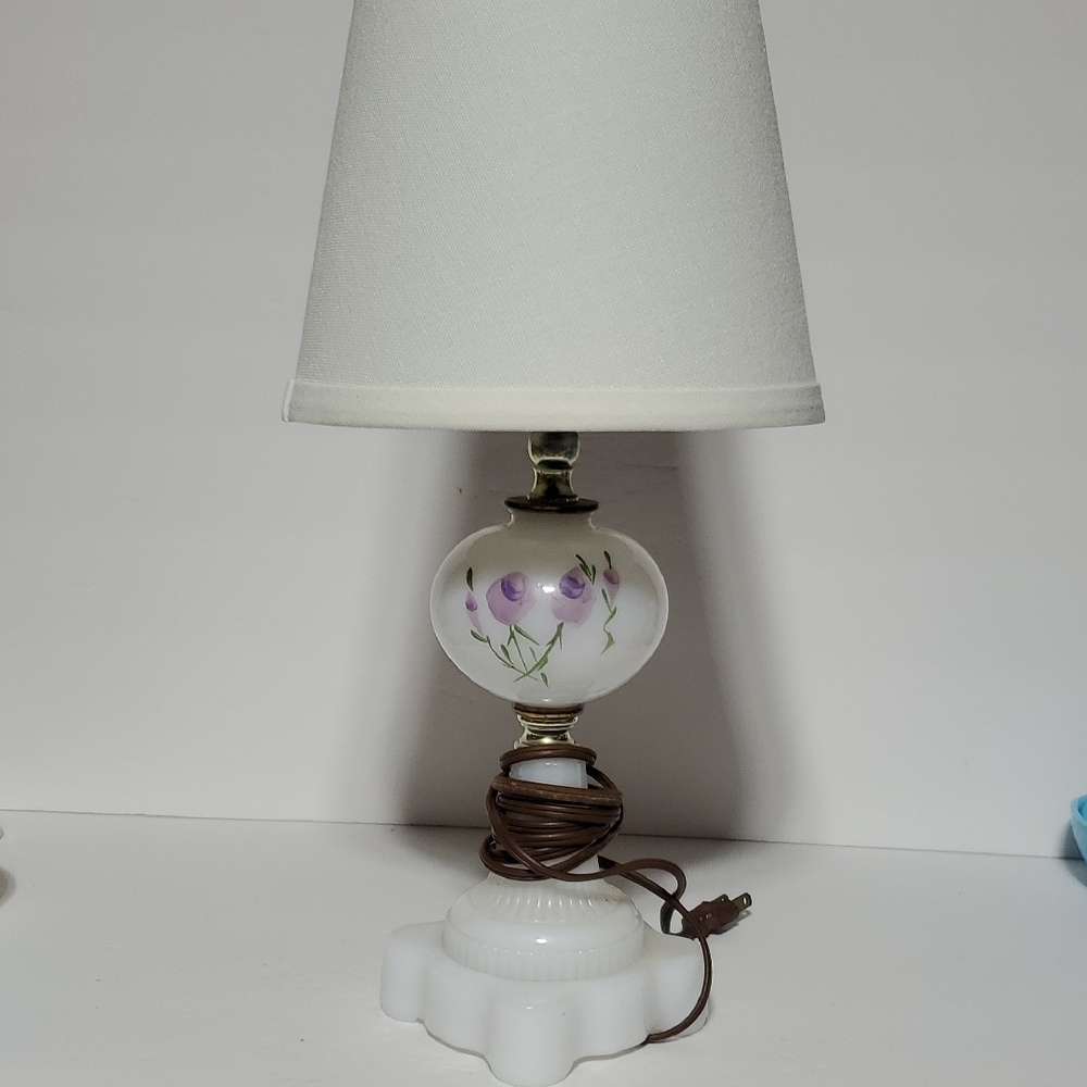 Vintage Hand Painted Boudoir White Milk Glass Table Lamps~Pair - Picture 6 of 7